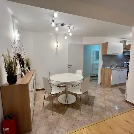 Traum Apartment Mit Pool+Balkon Vídeň Exteriér fotografie