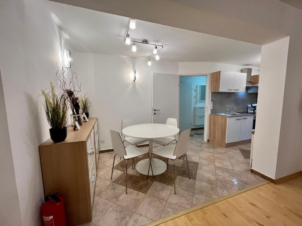 Apartmán Traum Mit Pool+balkon *